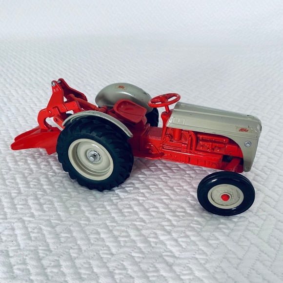ERTL Ford Diecast Tractor with Plow - Picture 1 of 10
